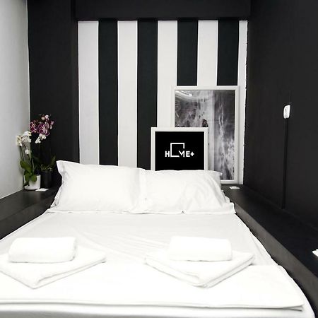 Home Plus Eleutheria Budget Room アテネ エクステリア 写真