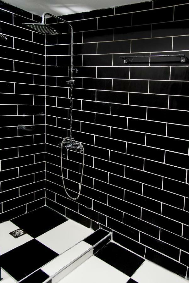 Home Plus Eleutheria Budget Room アテネ エクステリア 写真